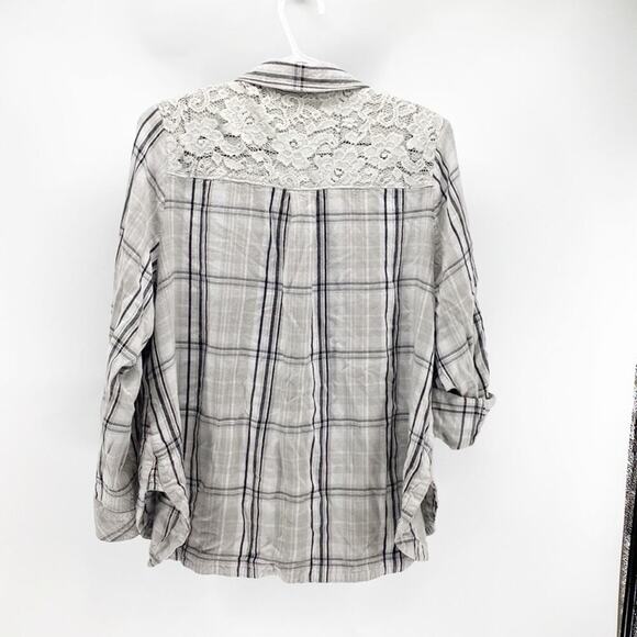 Lane Bryant gray plaid lace detail hi low button Down loose fit casual sz 18 - Picture 10 of 11
